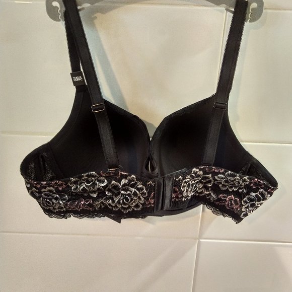 TORRID 42B XO PUSH-UP PLUNGE BRA - Picture 4 of 8